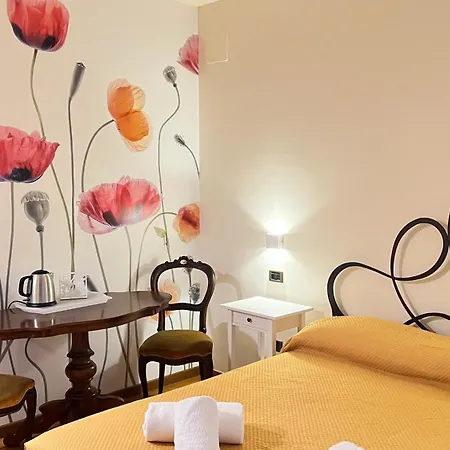 Ai Fiori بيت ضيافة بسكييرا ديل غاردا